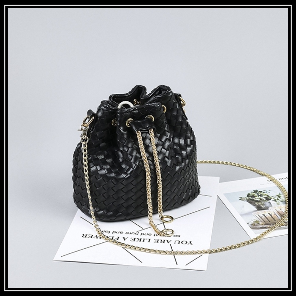 NEW PROVENCE Weaved Drawstring Bucket Bag - Picture 5 of 8